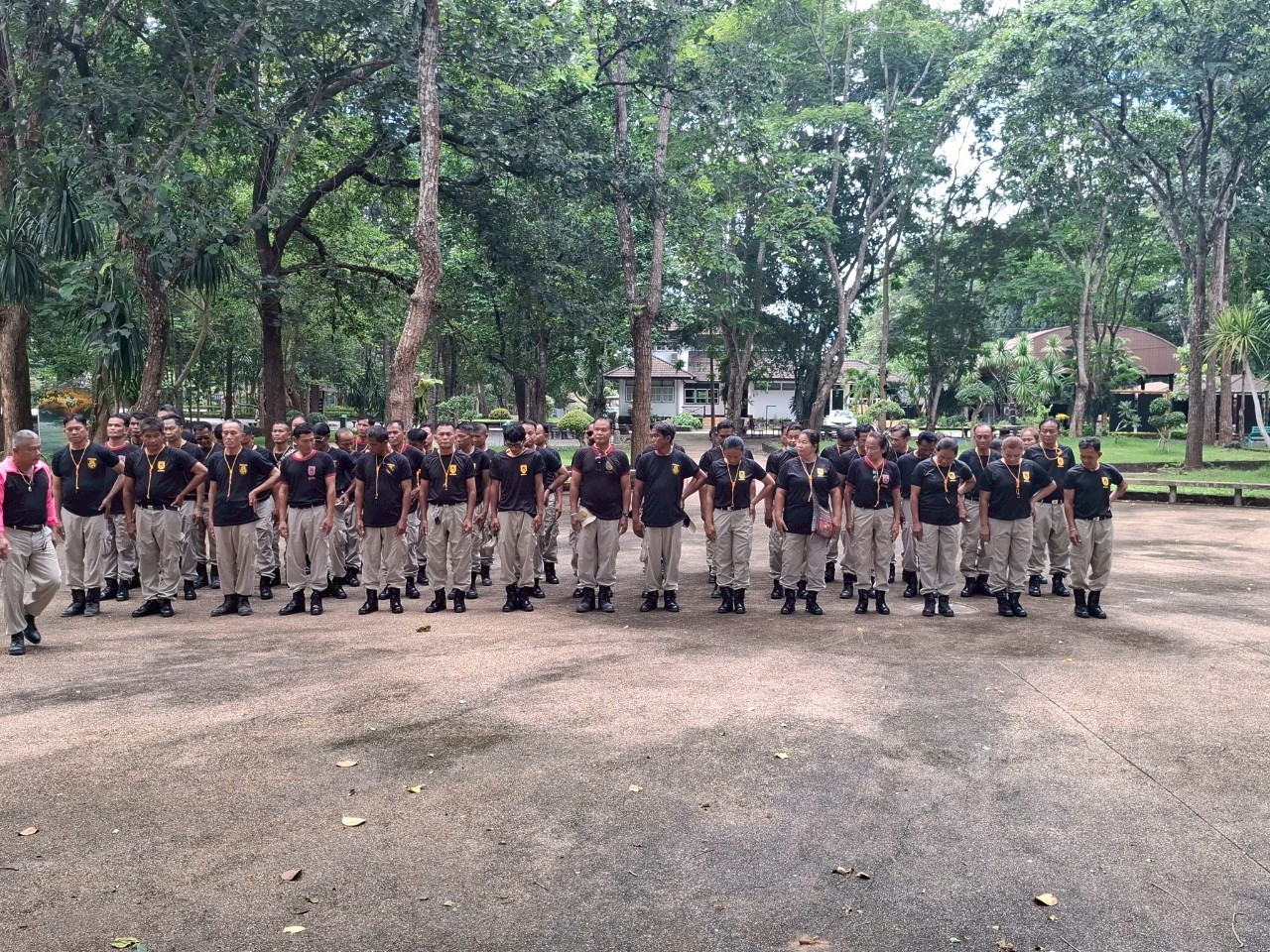 LINE_ALBUM_ทบทวน อปพร. 68_250813_50_397.jpg